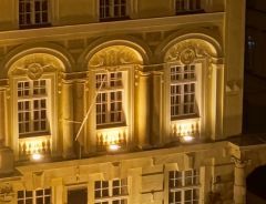 Sony NEX-6
16 mm (SEL P1650)
1/30 s
ISO 1600
HDR
(ohne Stativ)
100% Ausschnitt