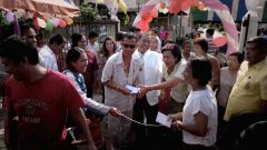 8144282761 61a7249050 b