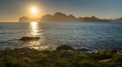 Am Strand nahe Myrland auf der Lofoteninsel Flakstadøy.