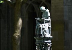 1040192

Im Pandhof, Utrecht
revuenon 135 an G1