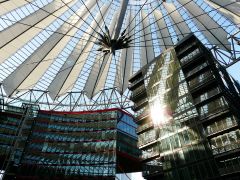 Sony Center   03
Dach und Spiegelungen