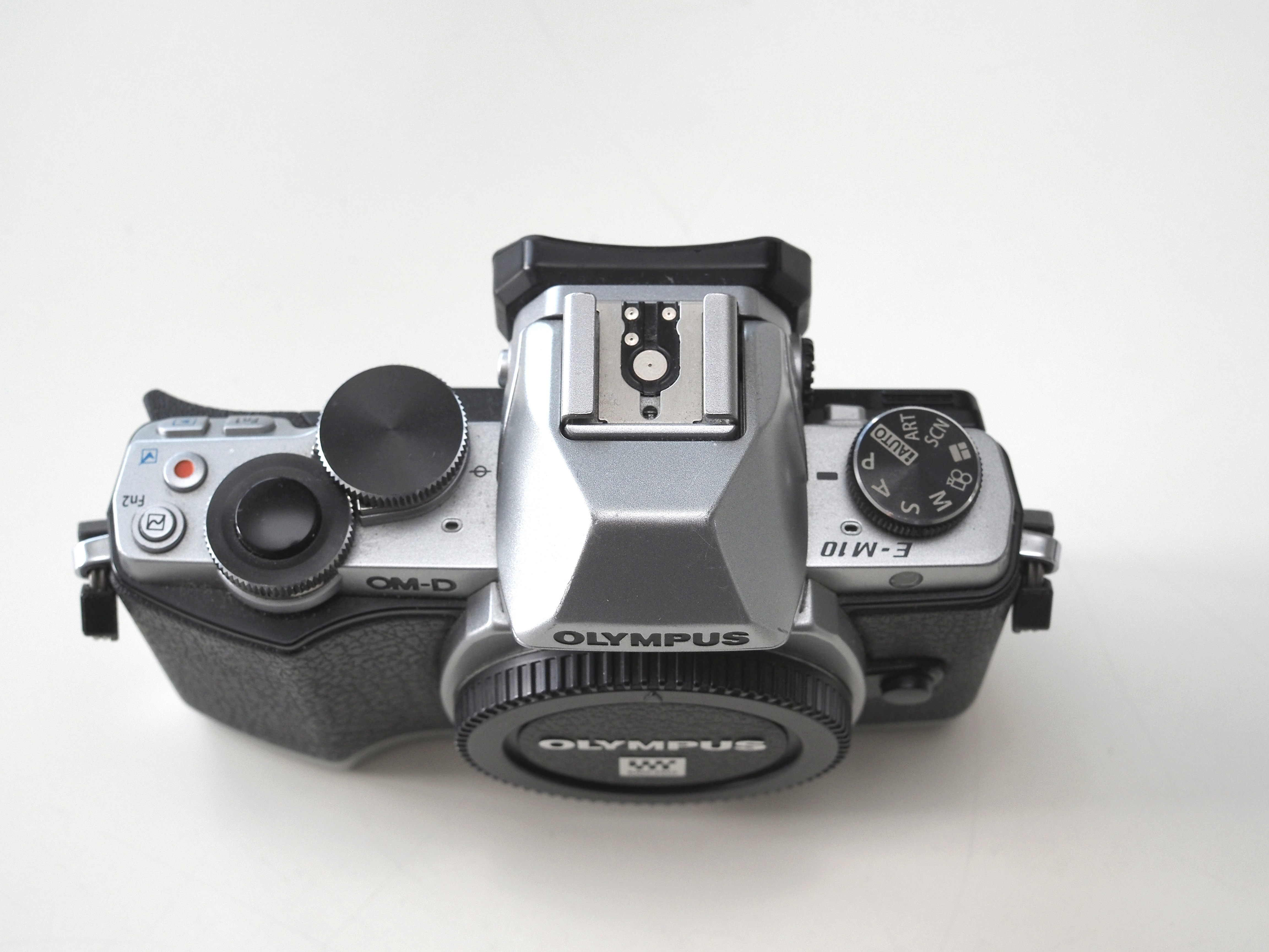 Olympus OM-D EM 10 - mit 14-42 EZ -Refurbished - Olympus OM-D / PEN ...
